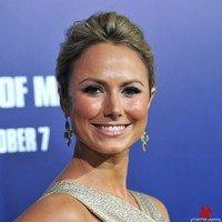 Stacy Keibler - Premiere of 'The Ides Of March' held at the Academy theatre - Arrivals | Picture 88661